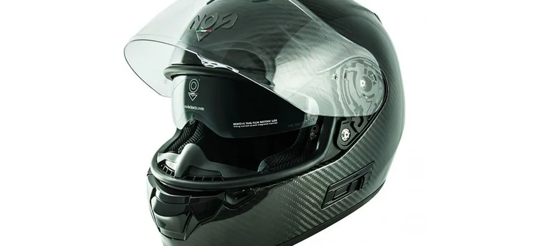 Casco moto NOS NS-7C Carbon: gioiello italiano