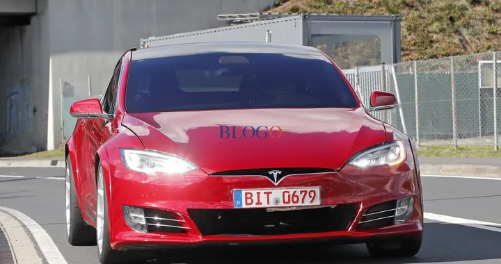 Tesla Model S: preparativi in vista del record al Nurburgring?