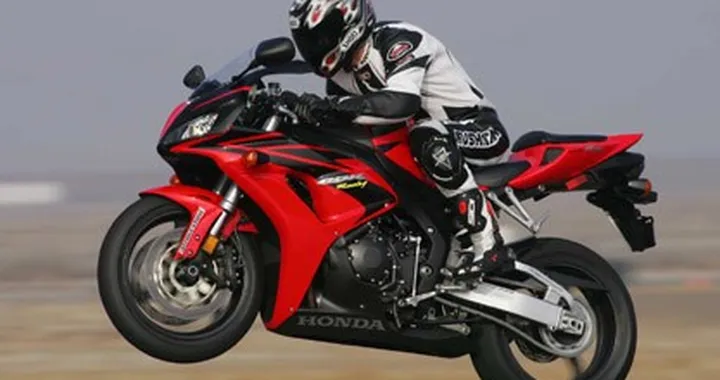 La prima mille del 2006: Honda CBR 1000RR Fireblade