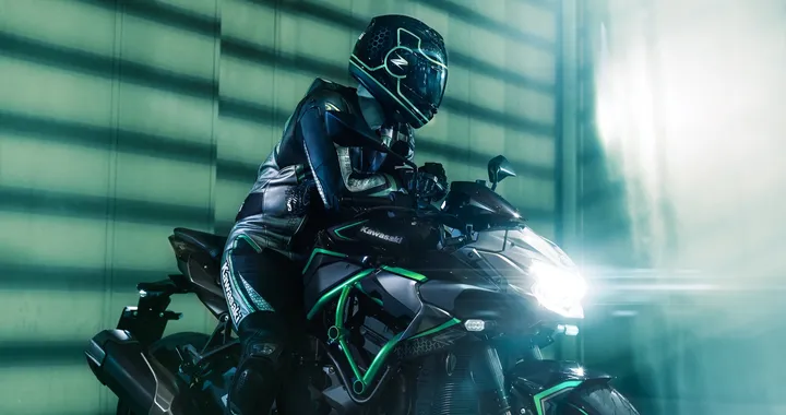 Kawasaki Z H2: tolti i veli all'hypernaked sovralimentata