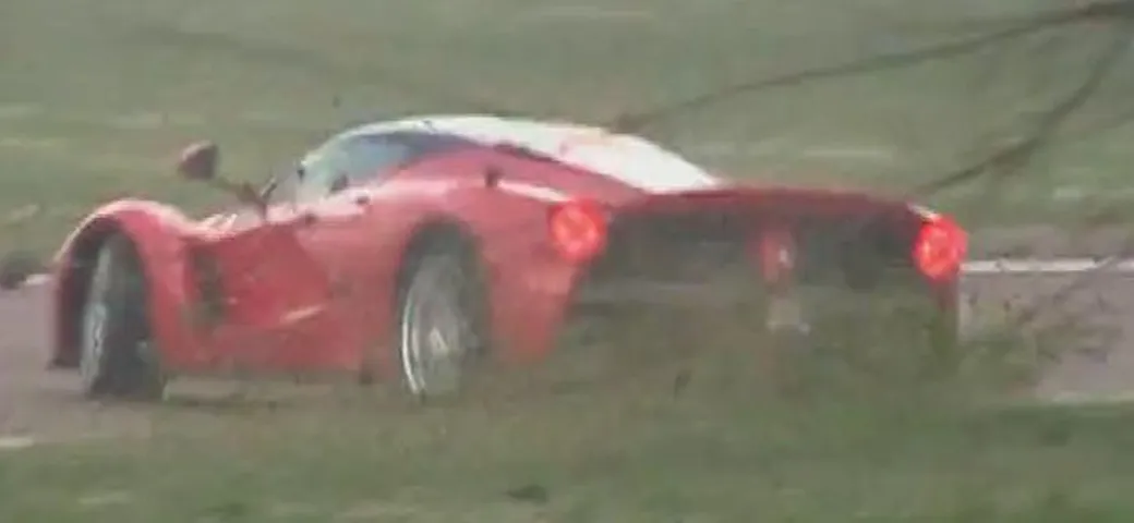LaFerrari: Testacoda con Kimi Raikkonen in video
