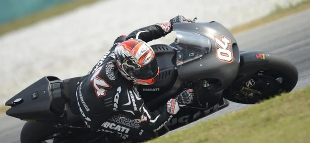 Dovizioso velocissimo a Sepang con la Ducati: 