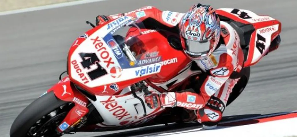WSBK: Ducati Xerox verso Silverstone, Haga e Fabrizio a caccia di punti su un tracciato tutto nuovo