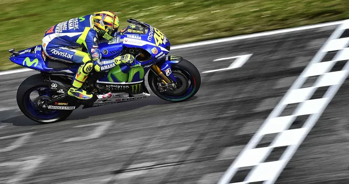 Pole di Valentino Rossi ad Assen. Marquez terzo, Lorenzo ottavo. Ducati sesta e decima.