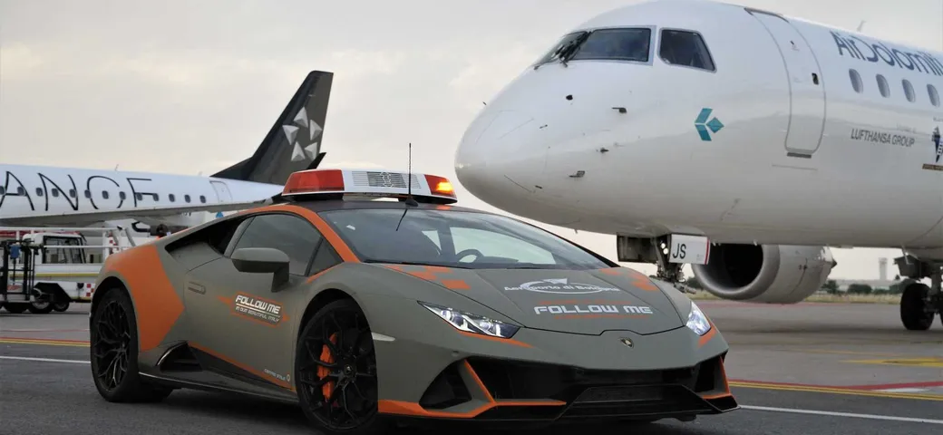 Lamborghini Huracan Evo, una nuova supercar per l’aeroporto di Bologna