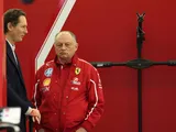 Elkann ai box della Ferrari in Ungheria: voglia di vincere