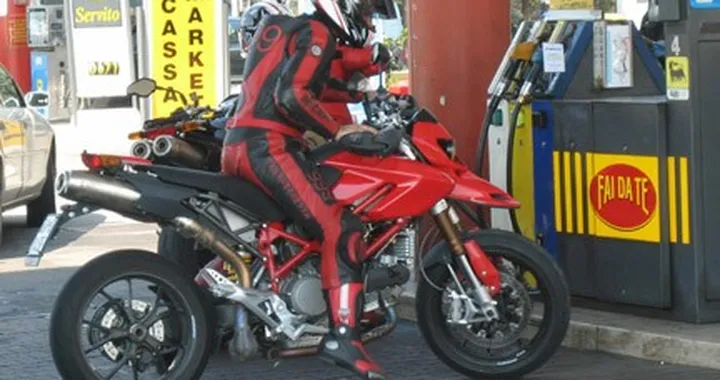 Altre foto dell'attesissima Ducati Hypermotard