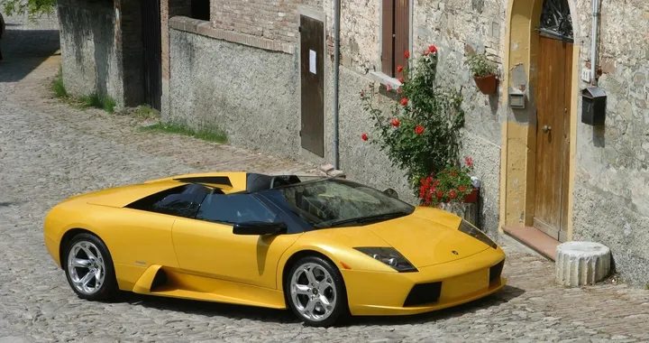 Lamborghini e il suo iconico motore V12