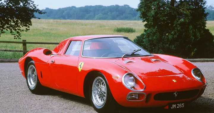 Ferrari 250 LM: una "rossa" coi buoi dietro il carro