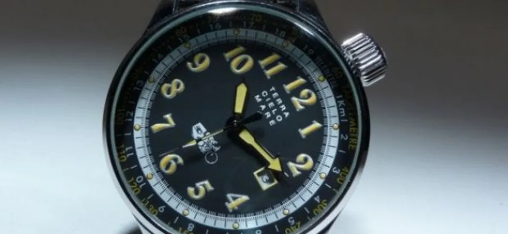T.C.M. Joe Petrali: la storia di un recordman in un orologio