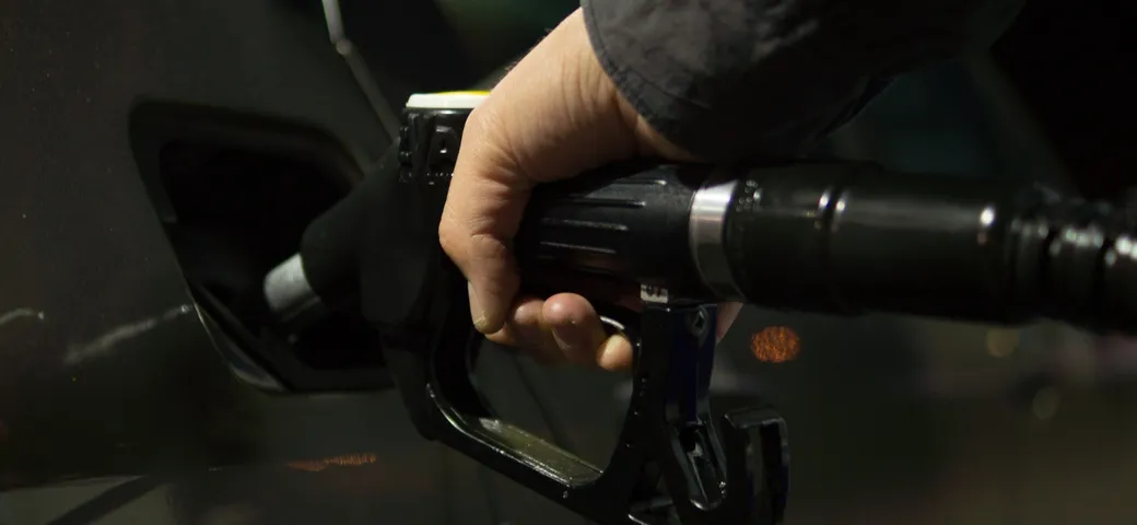 Prezzo carburanti 2021: in Italia aumenti per benzina e diesel