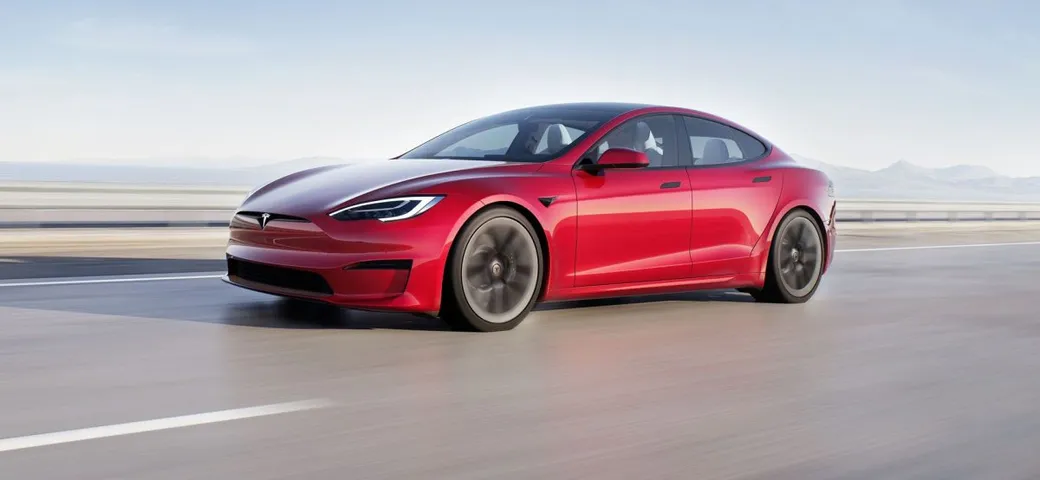 Guida autonoma Tesla: vinta la causa per pubblicità ingannevole