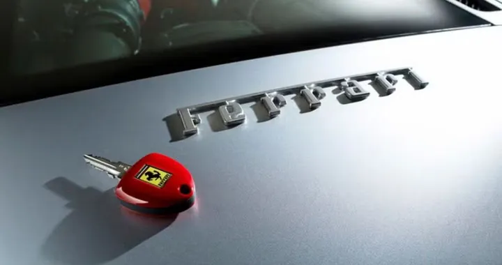 Una Ferrari sensazionale compie 20 anni, emozioni a cielo aperto