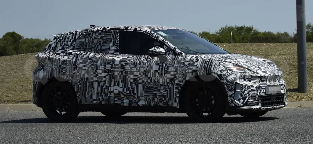 Cupra Raval, compatta EV da 400 km di autonomia: il debutto