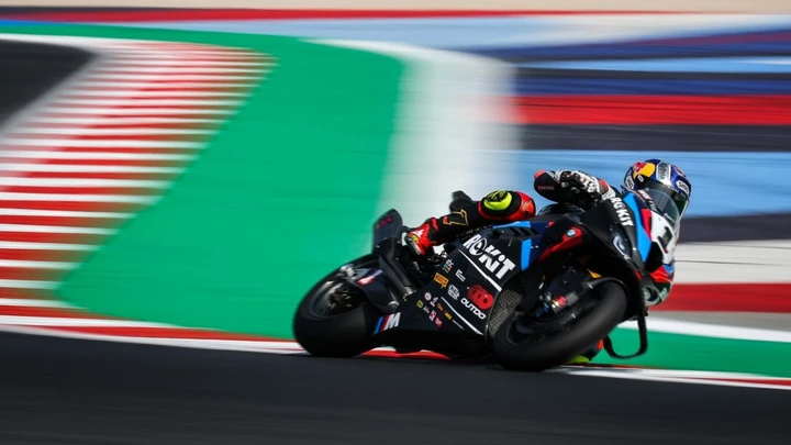 Toprak Razgatlioglu domina il warm-up di Misano: il punto sulla Superbike