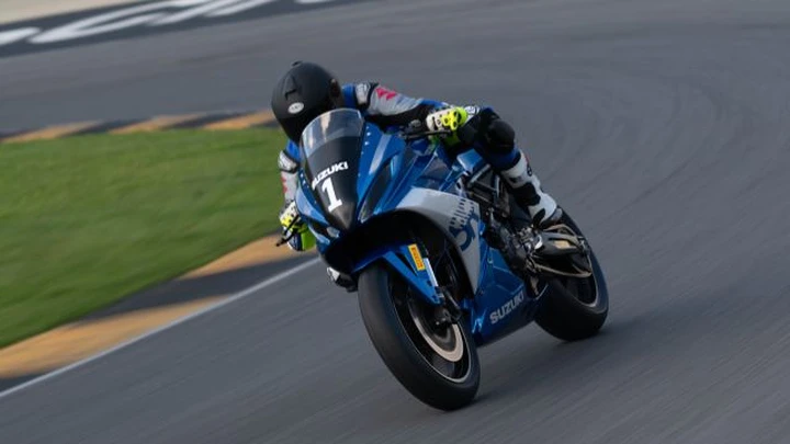 Suzuki GSX-8R CUP 2025: tutto esaurito per il trofeo monomarca