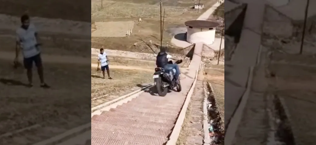 Scendere le scale in moto? Ecco come NON fare (Video)