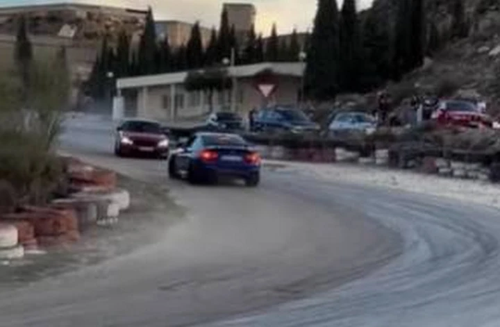 BMW M4 Coupé: derapata infelice con incidente | Video