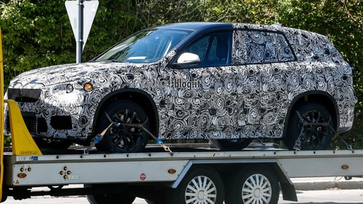 BMW X1: foto spia della Suv Compatta