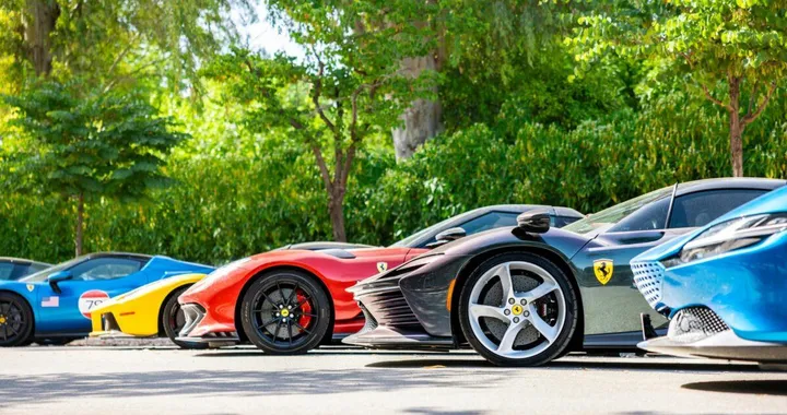 Dentro a una villa da sogno c'è un museo dell'auto con pezzi unici
