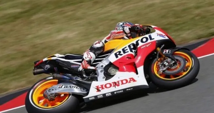 MotoGP Sachsenring: frustata di Marquez. Crutchlow davanti a Rossi, in prima fila