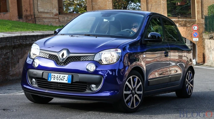 Renault Twingo: arrivano l'automatica e la Lovely