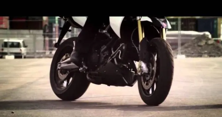 Aprilia Dorsoduro 1200 2011 /video