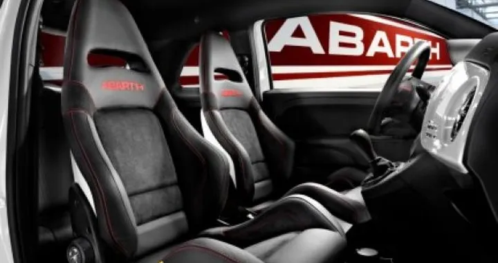 Abarth: ecco i nuovi sedili sviluppati con Sabelt