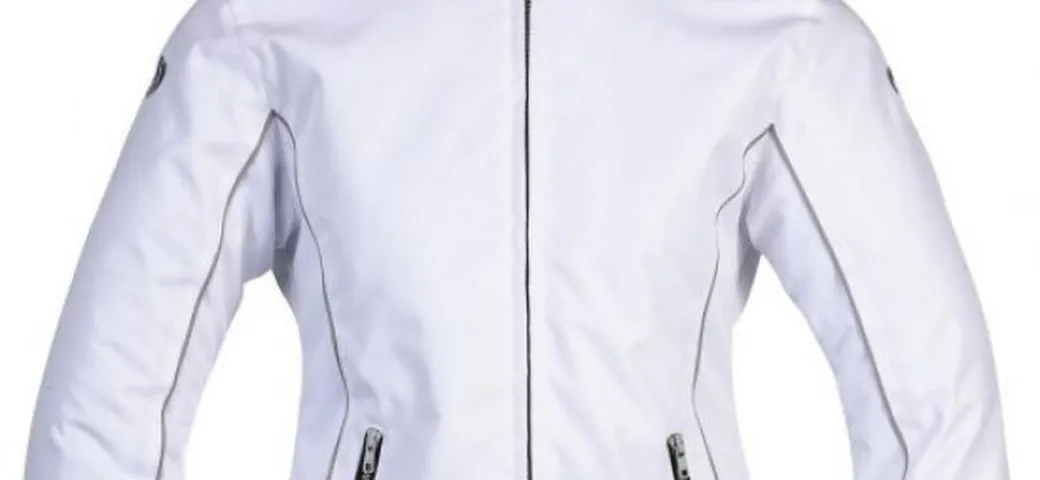 Moto One: completo da donna, giubbino Pearl e pantalone Slim