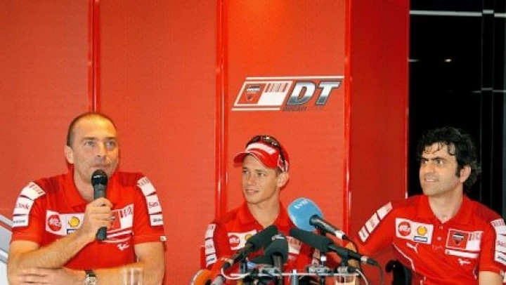 MotoGP all'Estoril. Casey Stoner torna in sella: 