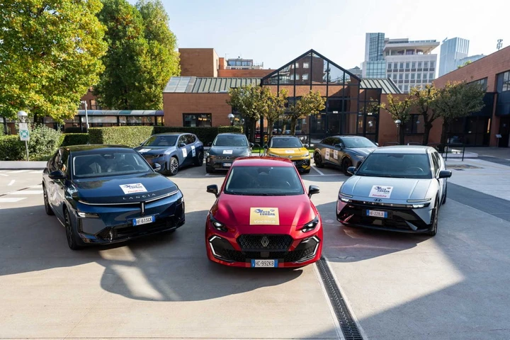 Auto Europa 2027, trionfa Renault Clio: Lancia Gamma conquista il pubblico