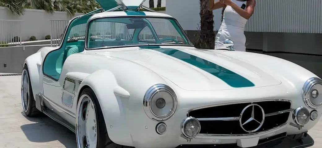 Mercedes 300 SL Tesla, oltraggio o progetto sfizioso?