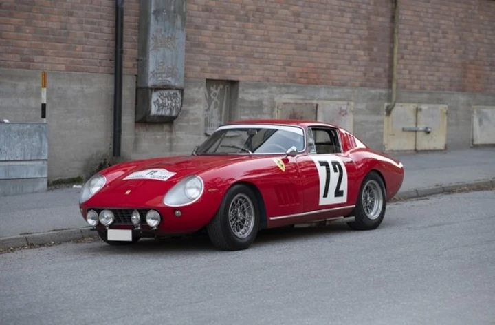 Rétromobile 2020: Ferrari 275 GTB regina dell'asta Artcurial