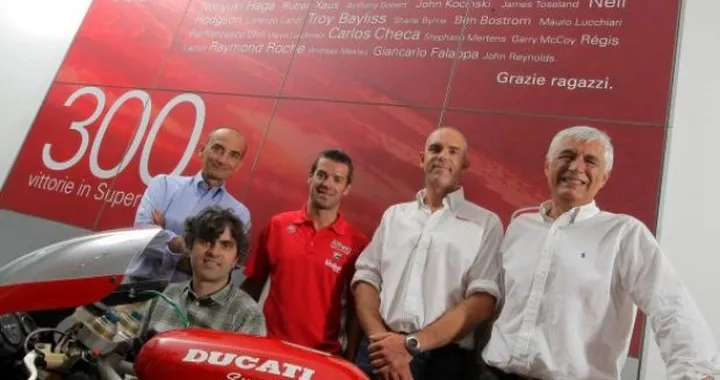 Checa in Ducati per festeggiare  300 vittorie in SBK