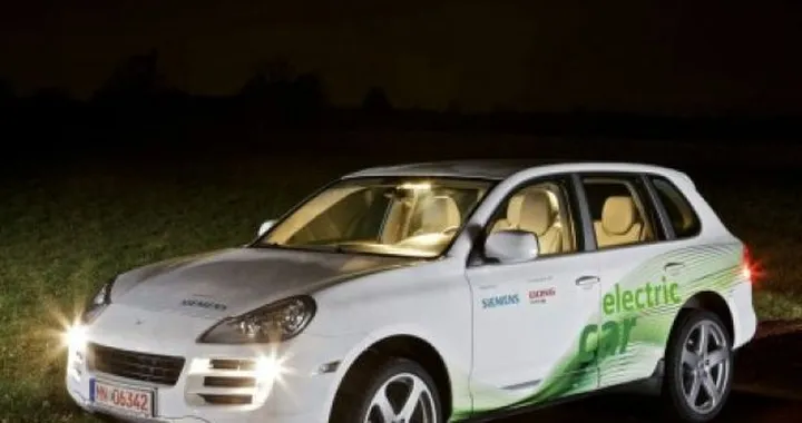RUF Stormer EV: una Porsche Cayenne elettrica