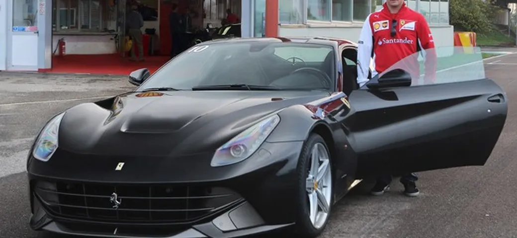 Ferrari F12berlinetta: con Kimi Raikkonen in Video