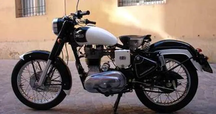 Royal McQueen Phantom: la Rolls-Royce delle motociclette