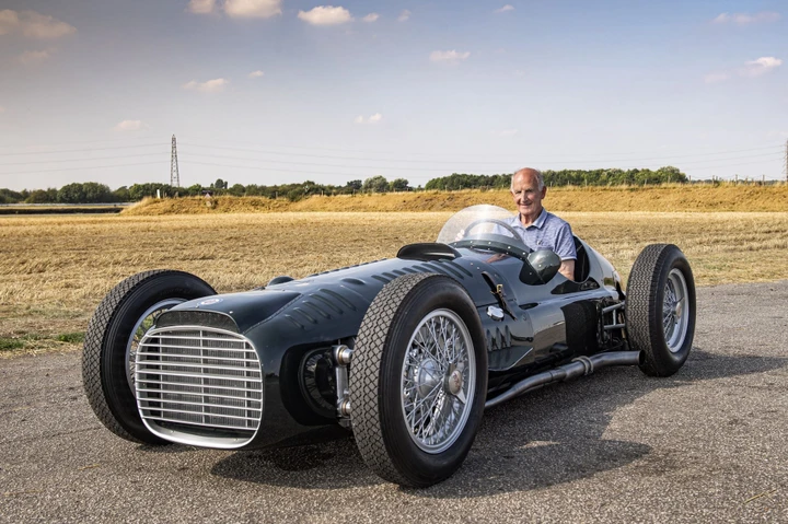 BRM: il mito del V16 continua con tre 