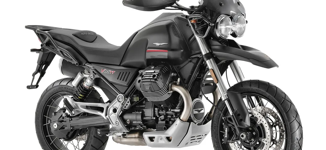 Moto Guzzi V85 TT 2021: motore Euro5 con più coppia, nuove tinte e non solo