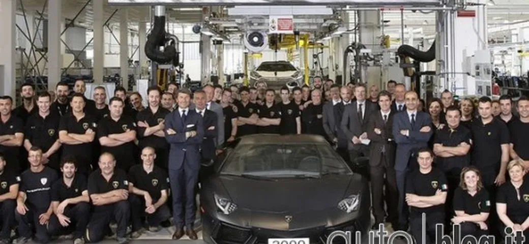 Lamborghini Aventador LP 700-4: prodotto l’esemplare numero 2.000