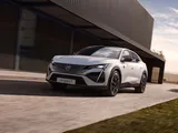 Peugeot E-408: la nuova elettrica con 453 km di autonomia e design fastback