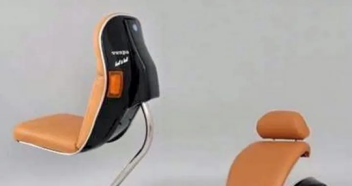 Bel e Bel arreda l'ufficio riciclando vecchie Vespa