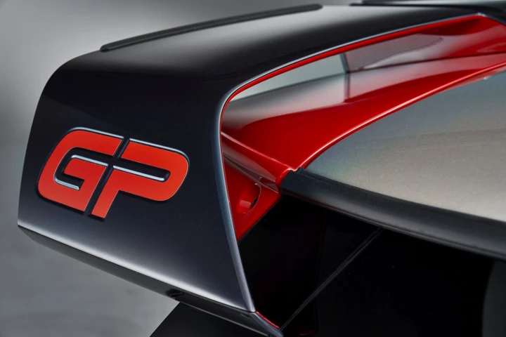 Nuova Mini John Cooper Works GP: teaser e prime informazioni