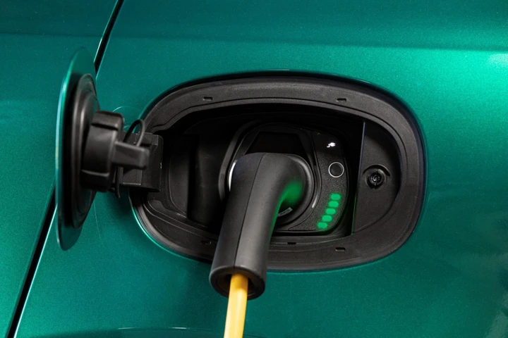 Le plug-in superano le vendite delle diesel: sorpasso storico in Europa