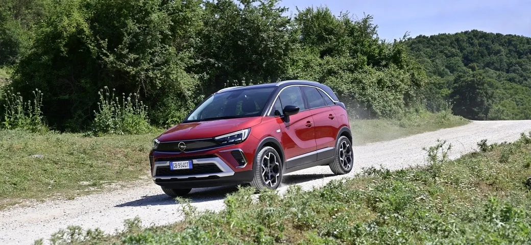 Opel Crossland 1.5 Ecotec Ultimate: la prova su strada