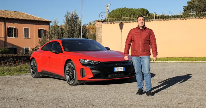 Audi e-tron GT RS: la prova su strada