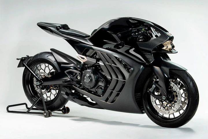 Aston Martin passa alle moto: AMB 002 in soli 300 esemplari