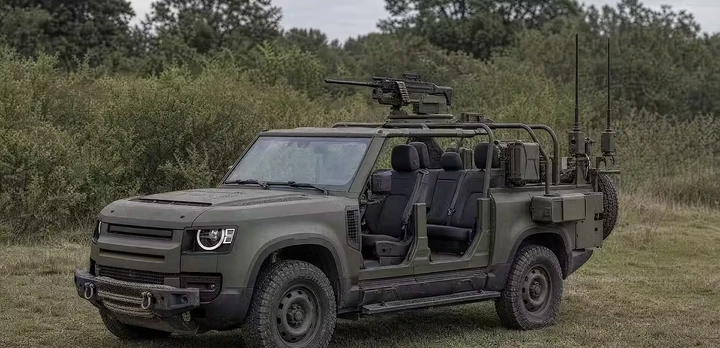 Land Rover Defender per l'esercito britannico: in gioco 9.500 veicoli