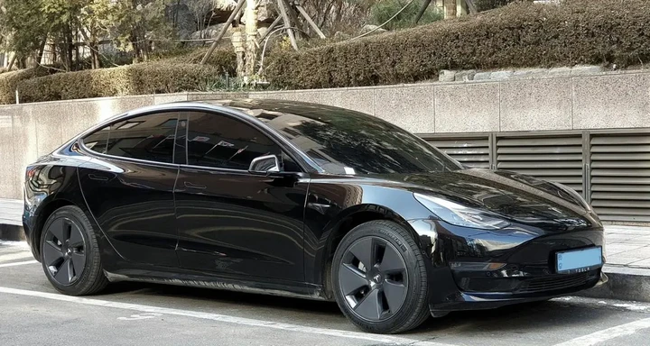 Tesla Model 3, conto shock da 14.000 euro al termine del leasing