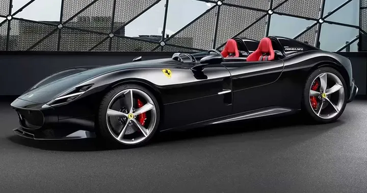 Compra Ferrari da 4 milioni di euro per rivenderla a 6: l'investimento gli toglie il sonno